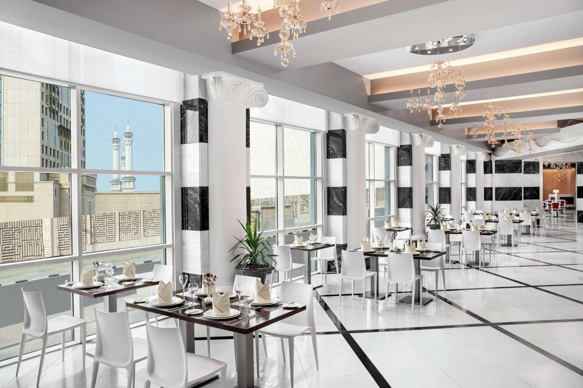 Doubletree By Hilton Jabal Omar Makkah Hotel Mecca Exterior photo